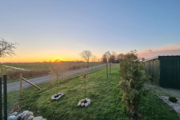 ferienhaus-ckate-garten-sonnenuntergang(1.3)