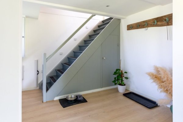 ferienhaus-deichkate-eingang-garderobe