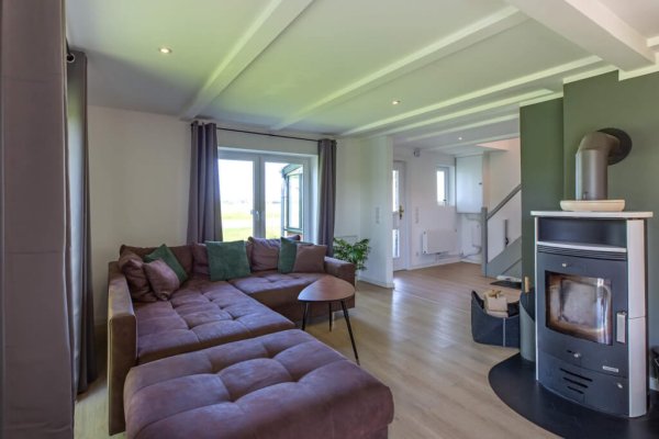 ferienhaus-deichkate-wohnzimmer(2)