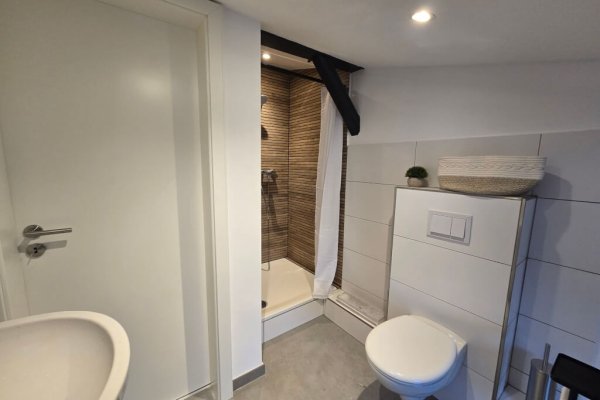 ferienhaus-himmelsdeck-badezimmer